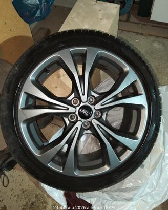 cerchi e gomme 235/40/18 Ford 