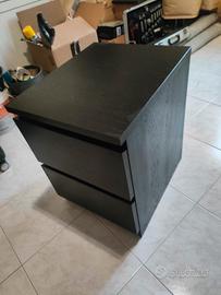 2 comodini MALM Ikea marrone/nero