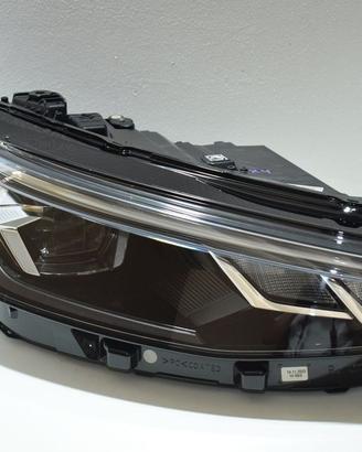 Faro destro VW Passat (B9) 2.0 TFSI