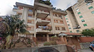 In parco - con terrazzo e giardino