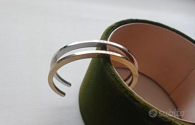 Set composto da due braccialetti aperti DKNY