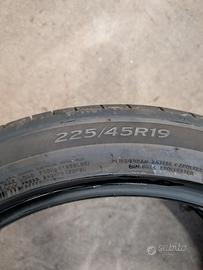Hankook  225 45 r 19 estive