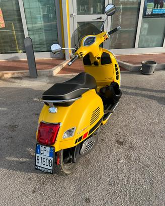 Vespa gts 300