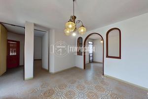 TRILOCALE CON TERRAZZO NEL CENTRO DI ADRO