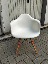 8 sedie Charles e ray eames 