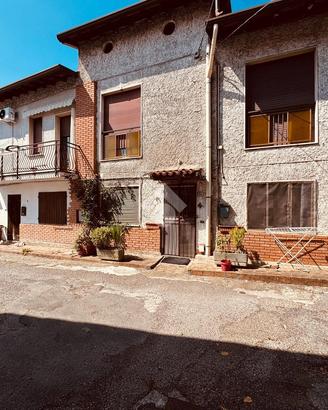 CASA DI CORTE A CASATENOVO