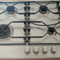 Piano cottura 4 fuochi Whirlpool 