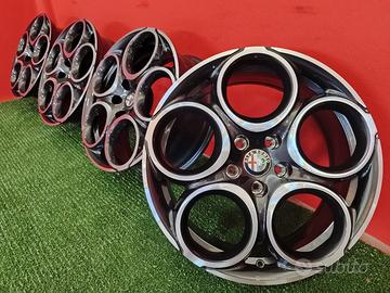 Cerchi Alfa Romeo Tonale Stelvio Giulia Nuovi R18