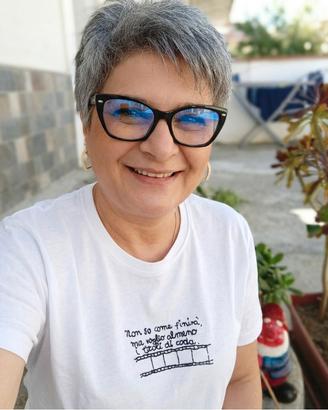 T-shirt ricamata a mano. Pezzo unico. 