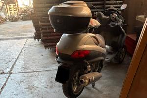 Piaggio mp3 500