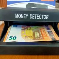 Rilevatore di banconote false 