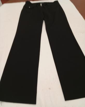 Pantaloni neri vita bassa . 