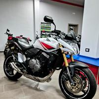 Honda Hornet - 2009 KM 16000 SCARICO