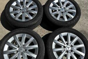 Cerchi e gomme Mercedes