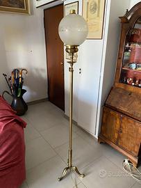 Lampada da pavimento vintage