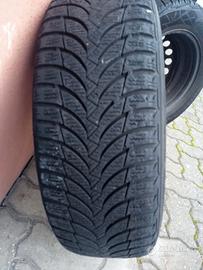 4 cerchioni acciaio  + 4 gomme 50% invernali