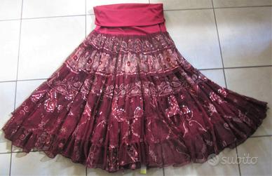 Gonna color borgogna a ruota pezzo unico