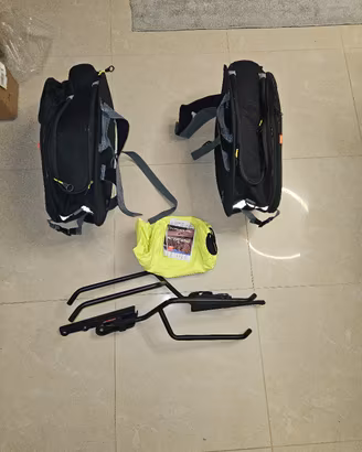 Telaietti e borse laterali Givi