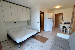 Bel monolocale arredato