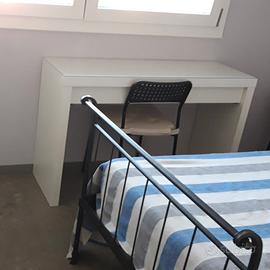 DA GIUGNO CASA condiv.ne camera /bagno pers.le