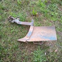 Aratro artigianale per motocoltivatore 