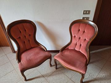 Coppia di sedie imbottite stile classico in legno