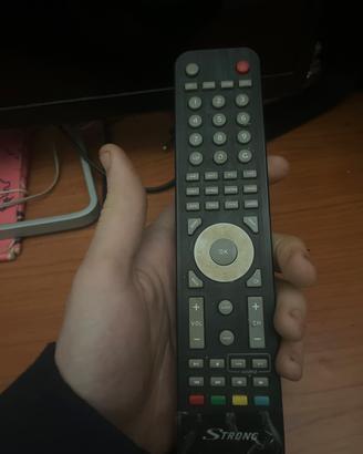 Tv (STRONG)32 pollici