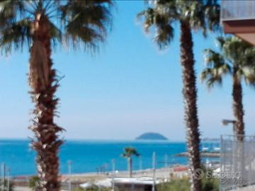 A 10 m. dalla spiaggia fronte vista maree+garage