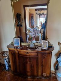 credenza con specchio