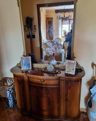 credenza con specchio