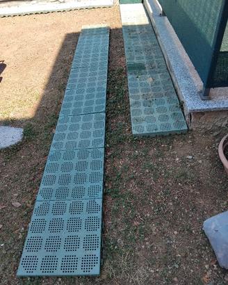 Piastrelle da incastro in Pvc da giardino 