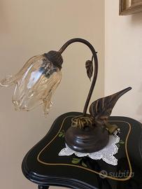 lampada da tavola in vetro e rame