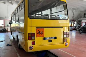 Vendita scuolabus iveco