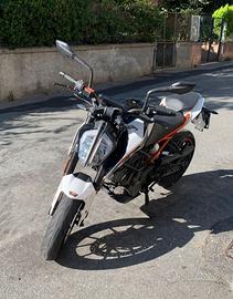 Duke 125 2018