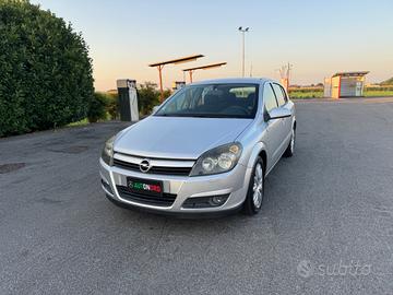 Opel Astra 1.4 16V Twinport 5 porte Club