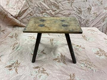 ANTICO SGABELLO DA MUNGITURA ORIGINALE DEL 1900