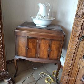 Mobile stile antico