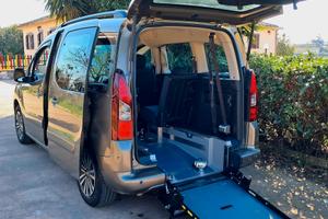PEUGEOT PARTNER EURO6 TRASPORTO DISABILI PIANALE R