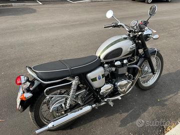 Triumph T100 Bonneville