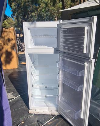 FRIGORIFERO CON FREEZER