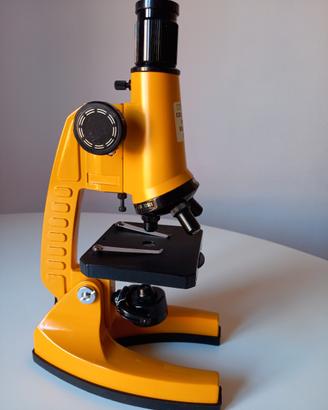 Microscopio Konus 80x - 1200x