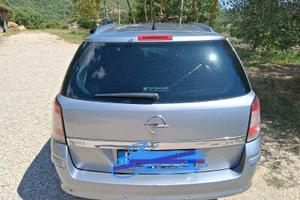 station wagon