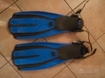 pinne e stivaletti sub