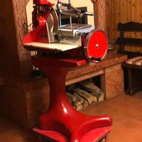 Affettatrice vintage a volano