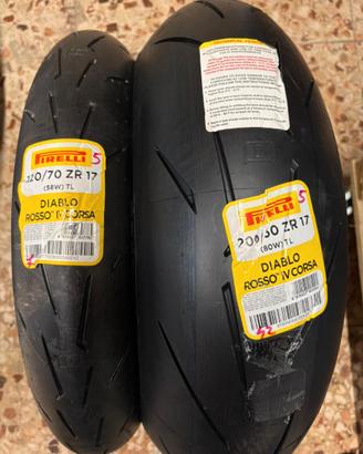 Gomme moto Pirelli Diablo Rosso IVcorsa 120-200/60