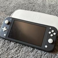 NINTENDO SWITCH LITE grigio + custodia e caricator