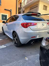 alfa romeo Giulietta 2 mila 150 cavalli Anno 2014 