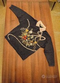 Maglione vintage ricamato a mano