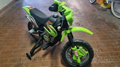 moto elettrica con rotelle