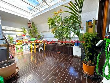 Attico / Mansarda di 120 m² con 3 locali a Milano